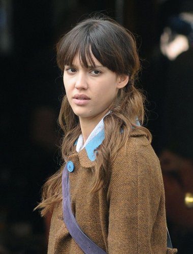 Джессика Альба ренжіп қалды Джессика Альба ренжіп қалды