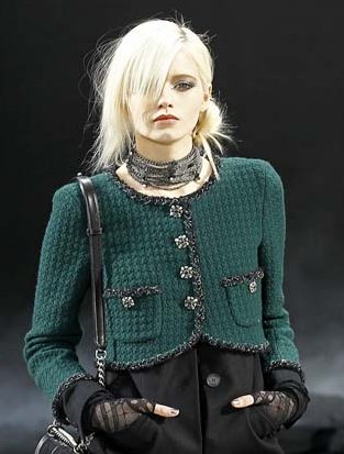Многоликая челка - тренд от Chanel на модных показах осень-зима 2011-2012