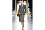 Серый костюм в стиле 40-х годов прошлого века от Salvatore Ferragamo