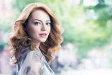 Эмму Стоун спешат произвести в новые иконы стиля