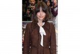 Небрежный вариант от Stacy Martin